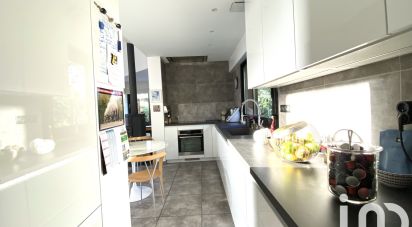 House 6 rooms of 172 m² in LACANAU OCEAN (33680)