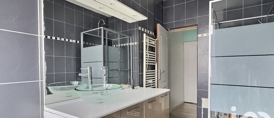 Maison 4 pièces de 115 m² à Tourcoing (59200)