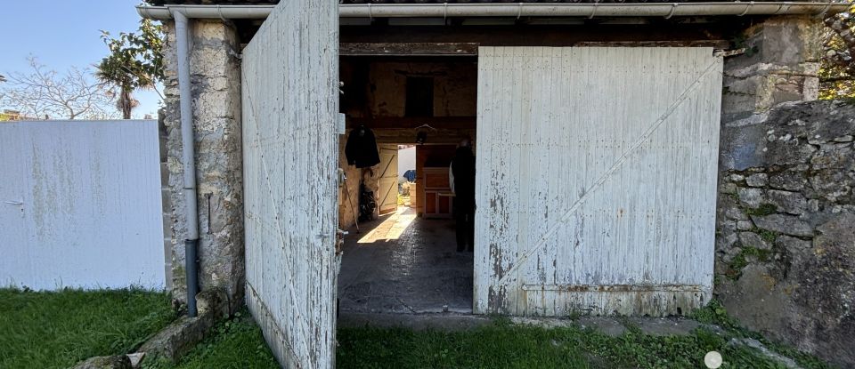 Parking of 25 m² in Arvert (17530)