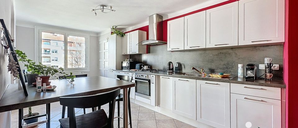 Apartment 3 rooms of 80 m² in Annecy (74000)
