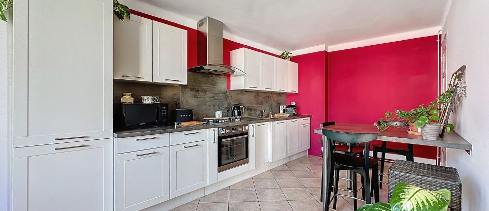 Apartment 3 rooms of 80 m² in Annecy (74000)