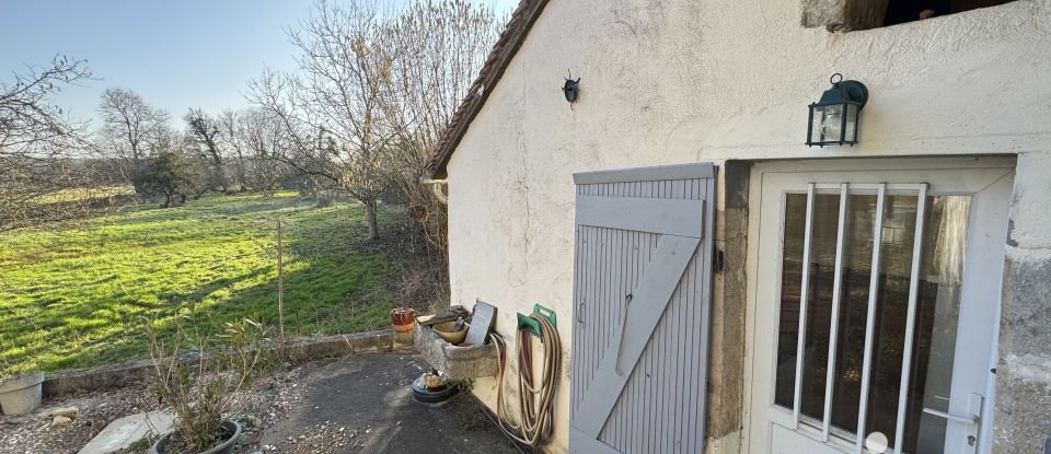 Maison rustique 3 pièces de 54 m² à Sainte-Colombe-des-Bois (58220)