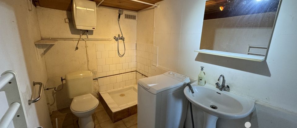 Maison rustique 3 pièces de 54 m² à Sainte-Colombe-des-Bois (58220)