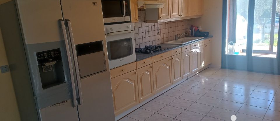 Traditional house 4 rooms of 105 m² in Latour-Bas-Elne (66200)
