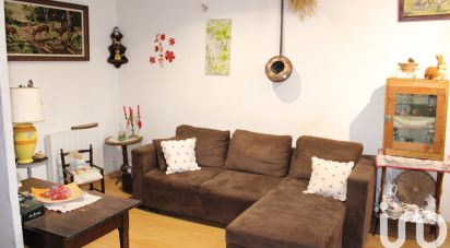 House 4 rooms of 74 m² in Pradelles (43420)