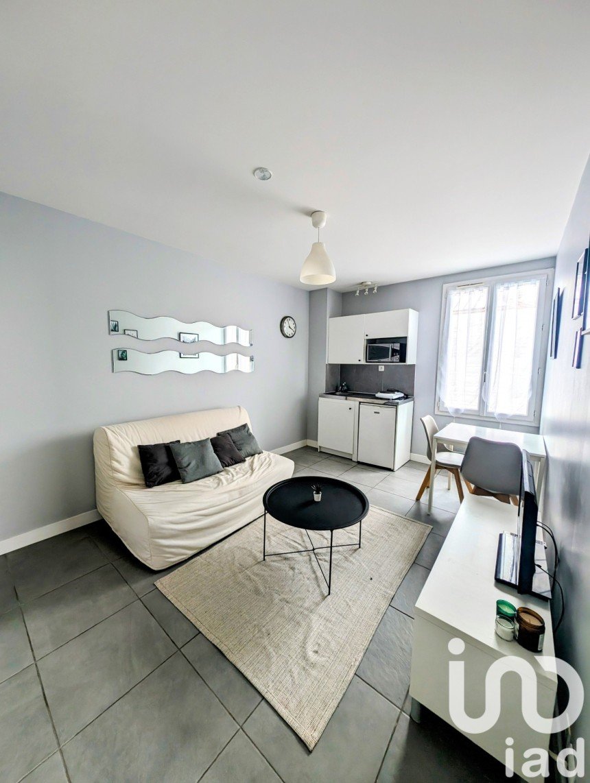 Apartment 2 rooms of 28 m² in Saint-Quentin (02100)