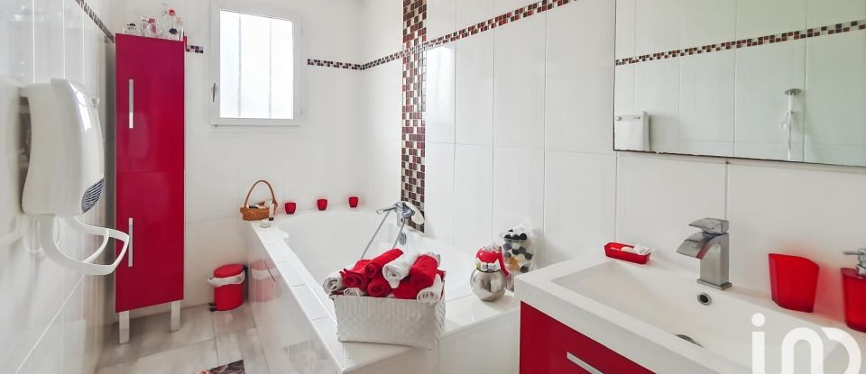 House 6 rooms of 141 m² in Saint-Germain-lès-Arpajon (91180)