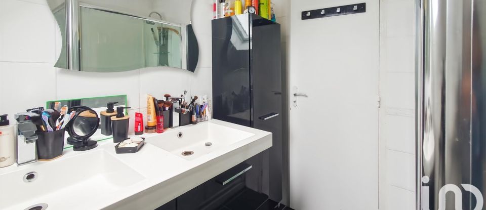 House 6 rooms of 141 m² in Saint-Germain-lès-Arpajon (91180)