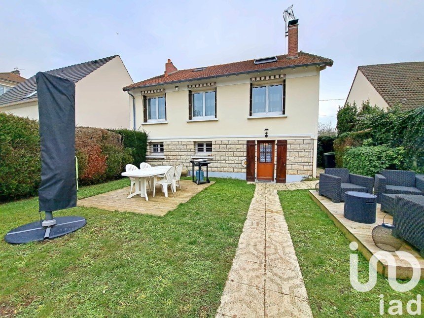 Traditional house 5 rooms of 94 m² in Cormeilles-en-Parisis (95240)