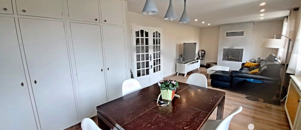 Traditional house 5 rooms of 94 m² in Cormeilles-en-Parisis (95240)