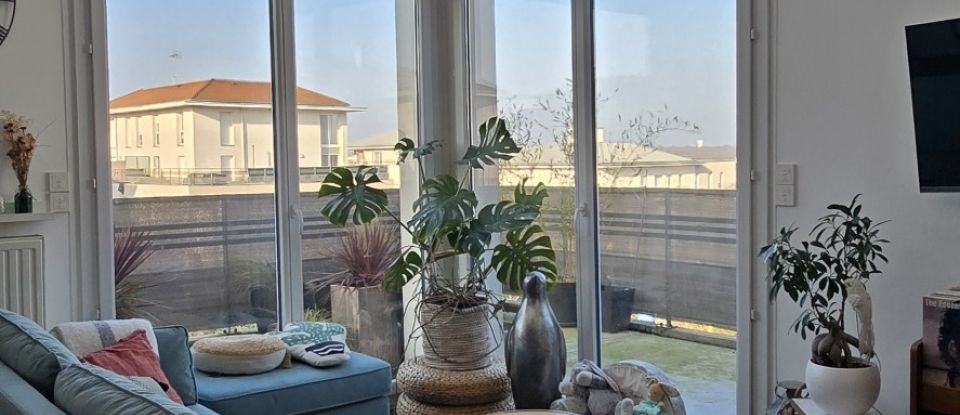 Duplex 4 rooms of 80 m² in Corbeil-Essonnes (91100)