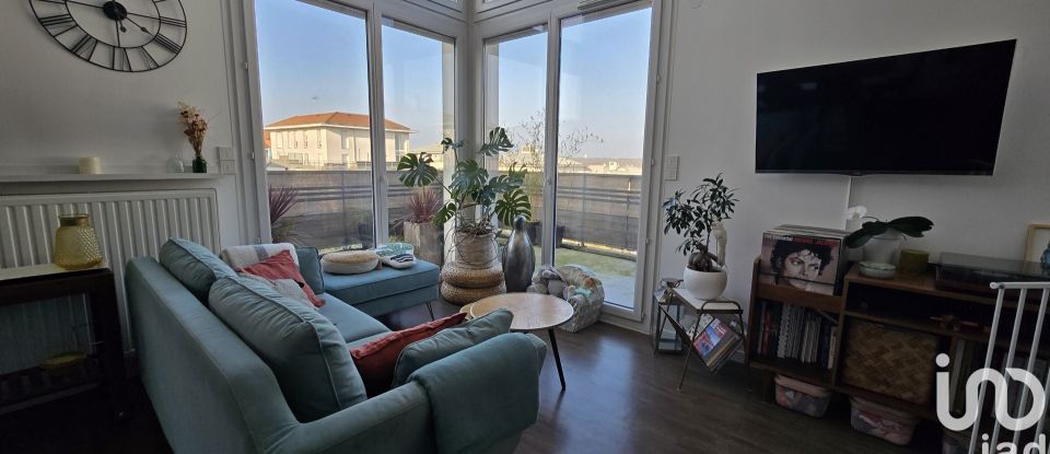Duplex 4 rooms of 80 m² in Corbeil-Essonnes (91100)