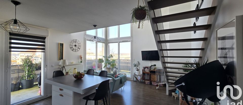 Duplex 4 rooms of 80 m² in Corbeil-Essonnes (91100)