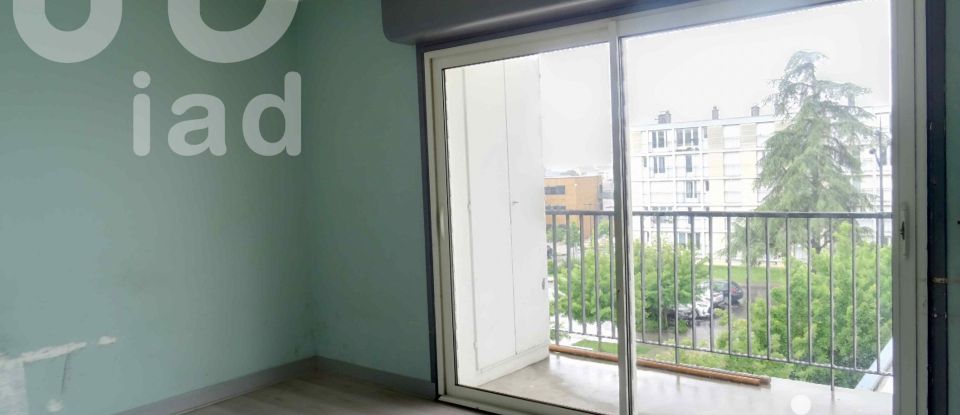 Apartment 3 rooms of 66 m² in Soyaux (16800)