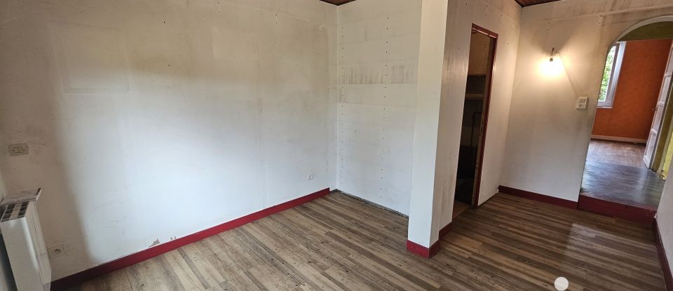 House 5 rooms of 101 m² in Balham (08190)