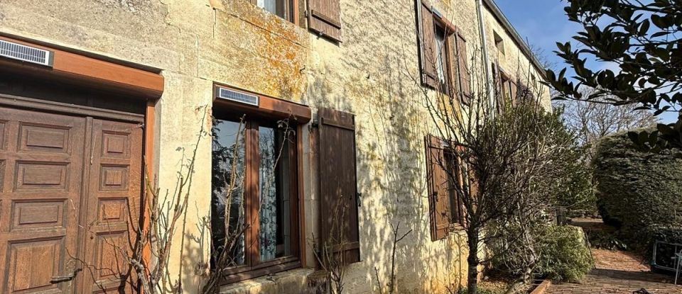 Country home 10 rooms of 417 m² in Val-de-Meuse (52140)
