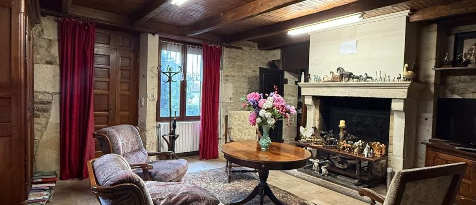 Country home 10 rooms of 417 m² in Val-de-Meuse (52140)