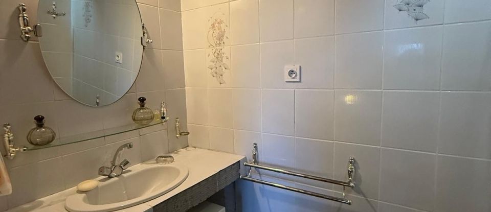 Country home 10 rooms of 417 m² in Val-de-Meuse (52140)
