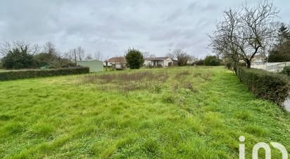 Land of 1,484 m² in Marsais-Sainte-Radégonde (85570)