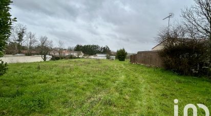 Land of 1,484 m² in Marsais-Sainte-Radégonde (85570)