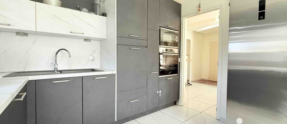 Appartement 4 pièces de 83 m² à Échirolles (38130)