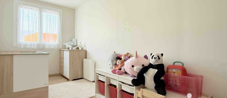 Appartement 4 pièces de 83 m² à Échirolles (38130)