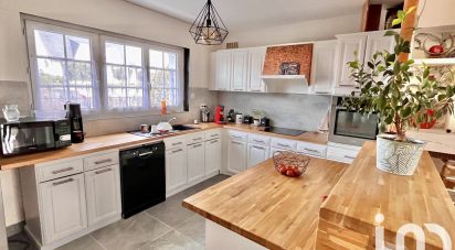 Traditional house 6 rooms of 159 m² in Saint-Herblain (44800)