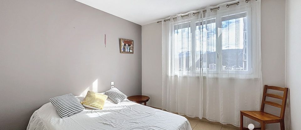 Appartement 4 pièces de 72 m² à Le Pont-de-Claix (38800)
