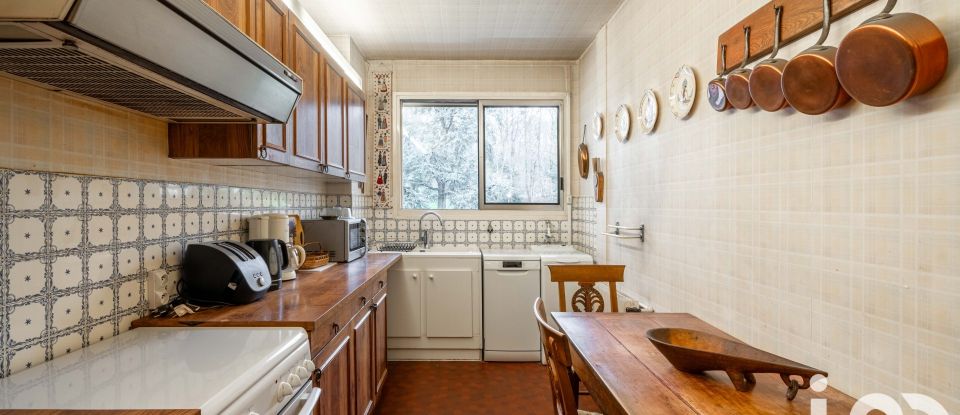 Apartment 5 rooms of 112 m² in Sèvres (92310)