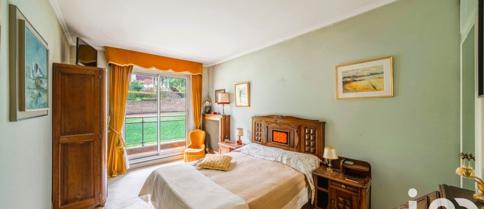 Apartment 5 rooms of 112 m² in Sèvres (92310)