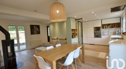 Traditional house 7 rooms of 150 m² in Verneuil-sur-Seine (78480)
