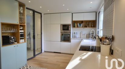 Traditional house 7 rooms of 150 m² in Verneuil-sur-Seine (78480)