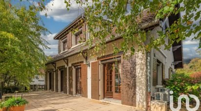 House 7 rooms of 169 m² in Claix (38640)
