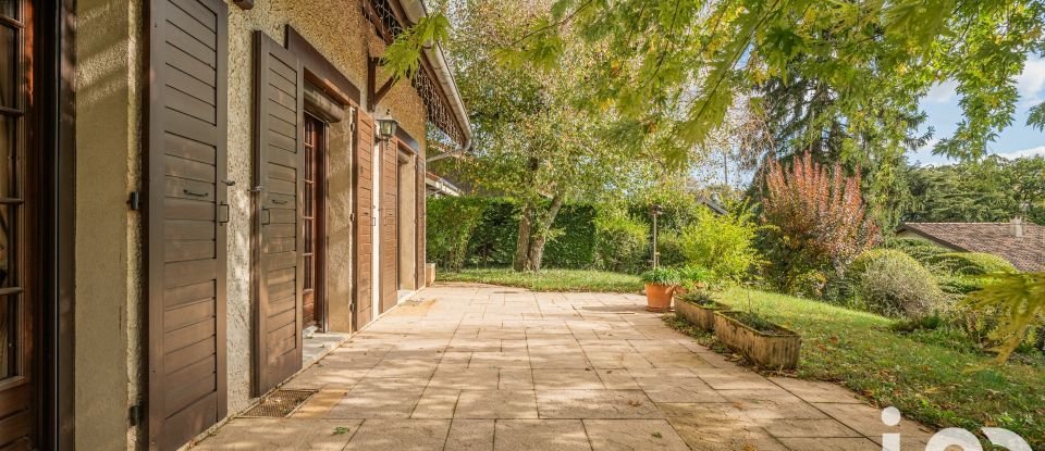 House 7 rooms of 169 m² in Claix (38640)