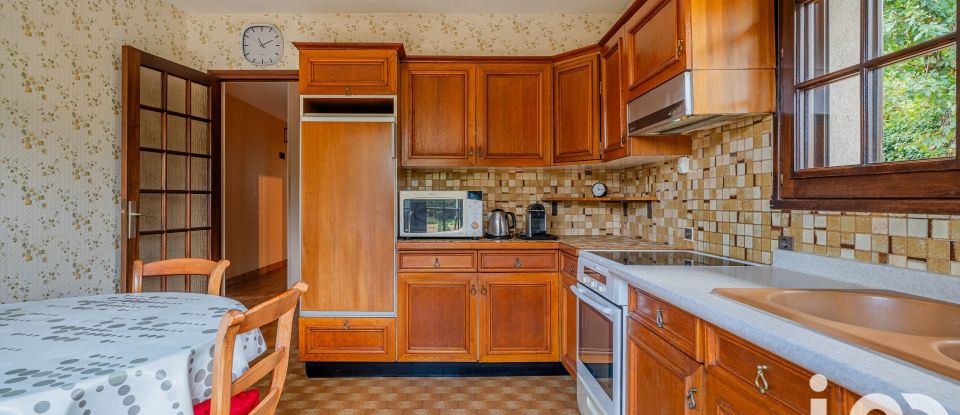 House 7 rooms of 169 m² in Claix (38640)