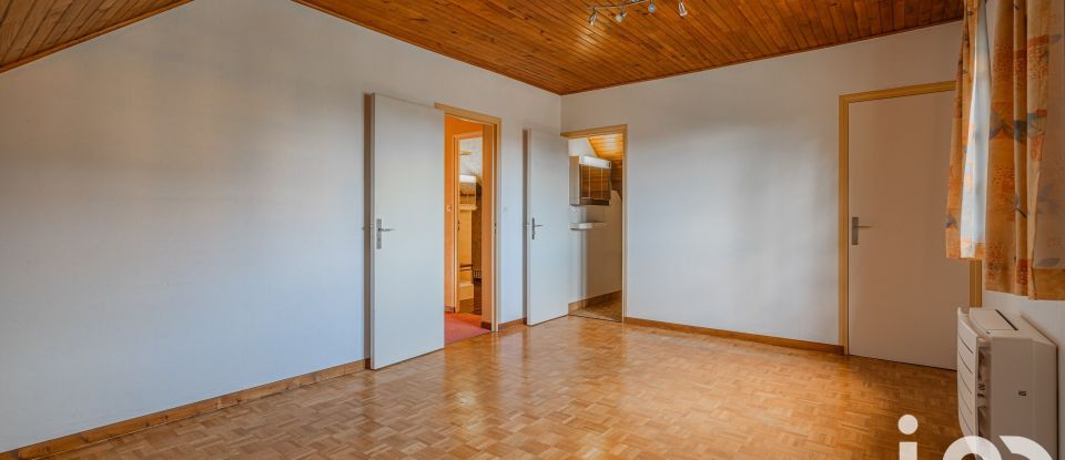 House 7 rooms of 169 m² in Claix (38640)