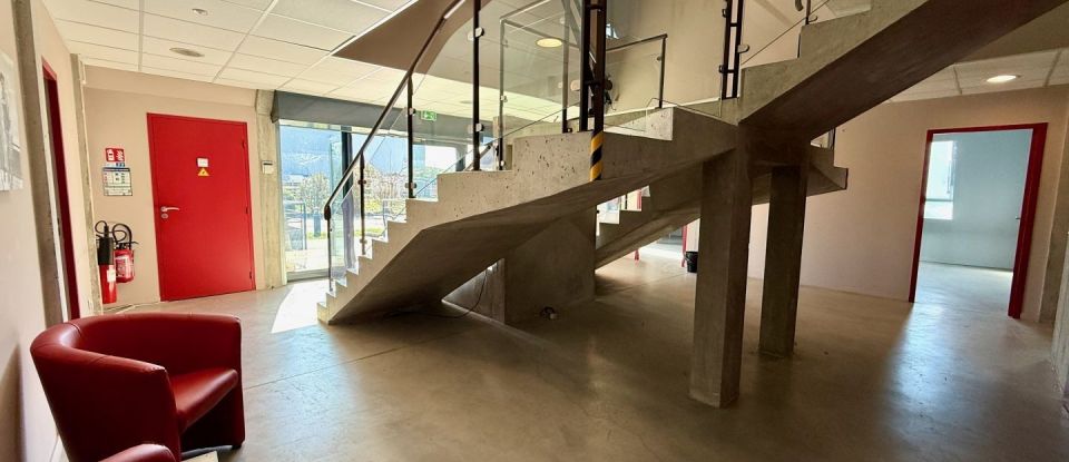 Bureaux de 435 m² à Pierrelatte (26700)