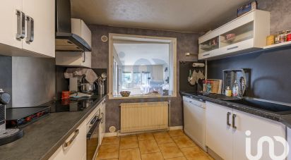 House 5 rooms of 108 m² in Chevilly-Larue (94550)