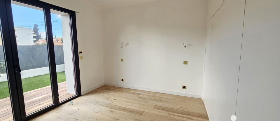 House 5 rooms of 150 m² in Antibes (06160)