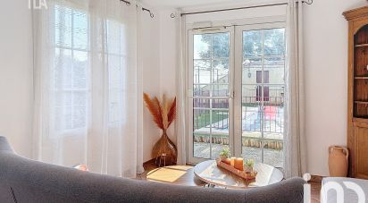 Maison 8 pièces de 258 m² à Carqueiranne (83320)