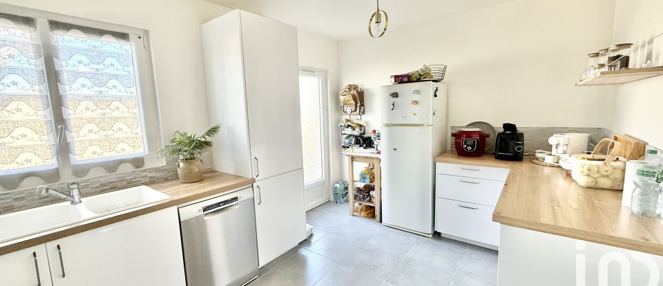 House 5 rooms of 122 m² in Saint-André-de-Cubzac (33240)
