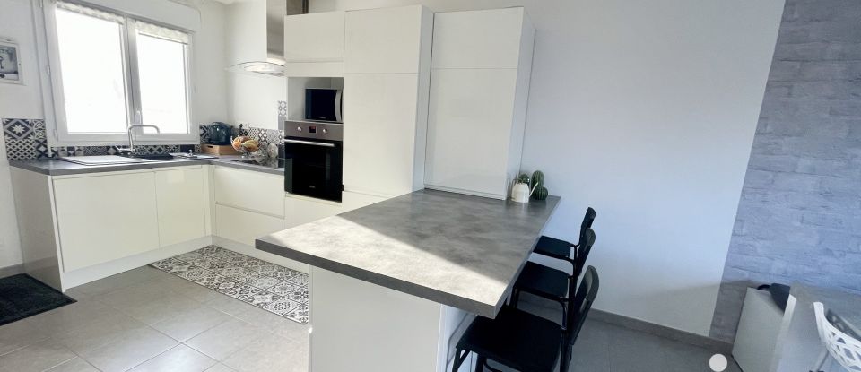 House 4 rooms of 80 m² in Saint-Étienne-de-Montluc (44360)