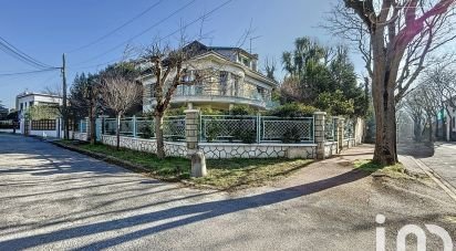 Demeure 6 pièces de 170 m² à Saint-Maur-des-Fossés (94210)