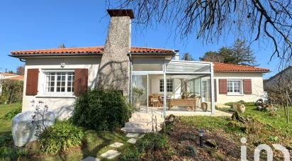 Pavilion 6 rooms of 130 m² in Fontenay-le-Comte (85200)