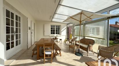 Pavilion 6 rooms of 130 m² in Fontenay-le-Comte (85200)