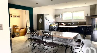 Townhouse 4 rooms of 110 m² in Rochefort (17300)