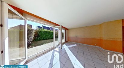 Apartment 3 rooms of 82 m² in Morangis (91420)