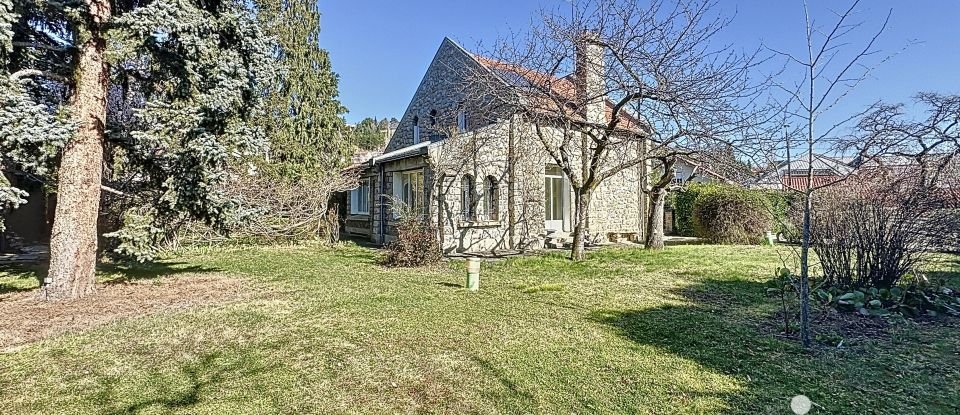 Architectural house 8 rooms of 188 m² in Clermont-Ferrand (63100)