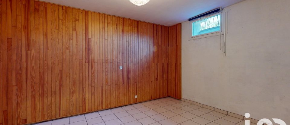 Architectural house 8 rooms of 188 m² in Clermont-Ferrand (63100)