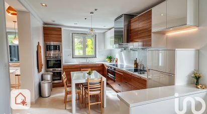 Maison 4 pièces de 122 m² à Saint-Prix (95390)